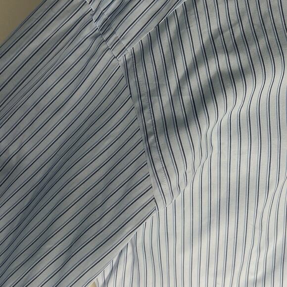 Ermenegildo Zegna dress shirt  blues and whites strip sze large - Picture 4 of 7